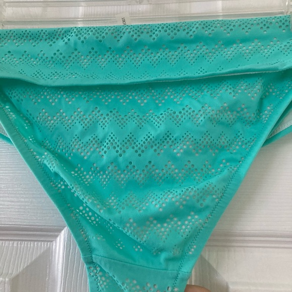 victoria’s secret bikini bottom - Picture 13 of 16